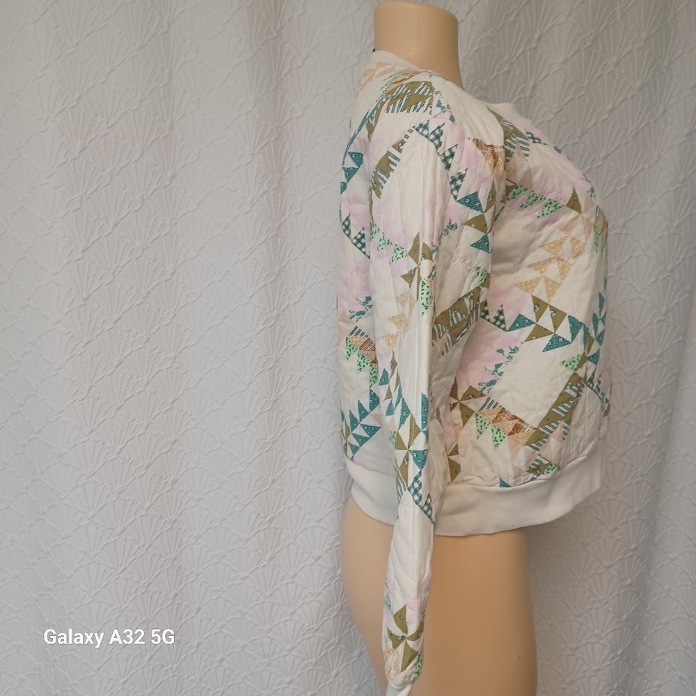 Universal Thread Women Size S Cream Quilted Sweatshirt - Picture 8 of 15